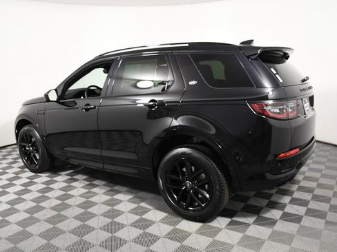 Used 2025 Land Rover Discovery Sport Dynamic SE image 3