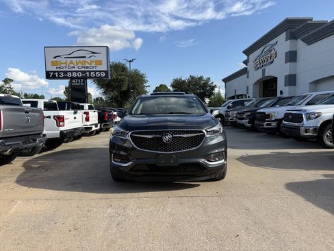 Used 2018 Buick Enclave Avenir w/ Avenir Technology Package AWD/4WD image 41