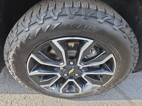 Used 2021 Chevrolet TrailBlazer ACTIV w/ Technology Package image 9