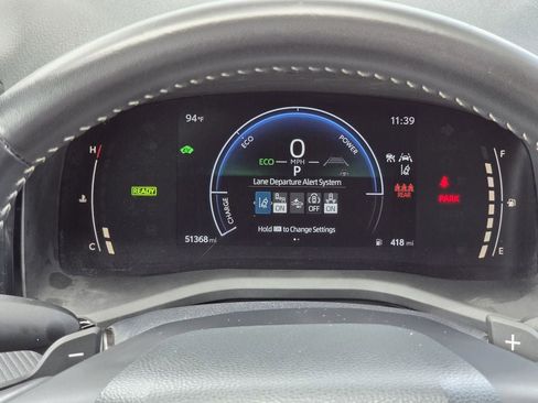 Used 2025 Toyota Camry SE FWD image 16