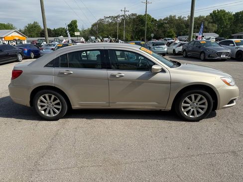 Used 2013 Chrysler 200 Touring image 5