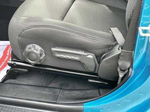 Used 2019 Jeep Wrangler Unlimited Sport S image 28