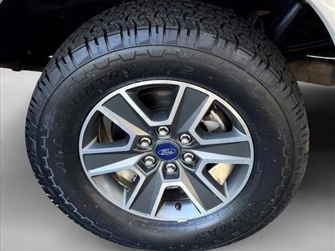 Used 2019 Ford F150 Limited w/ Trailer Tow Package image 9