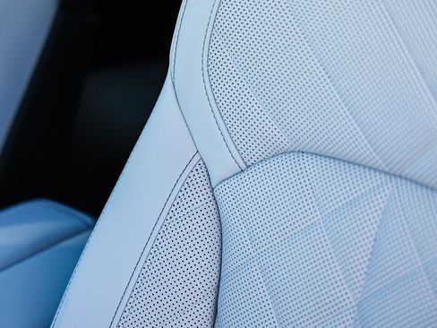 Used 2025 BMW X5 xDrive50e w/ Executive Package image 25