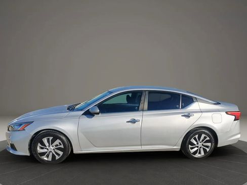 Used 2020 Nissan Altima 2.5 S image 2