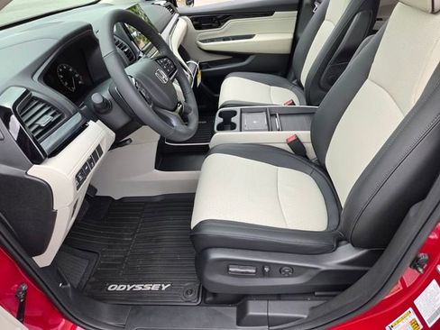 New 2026 Honda Odyssey Elite image 9