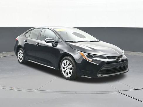 Used 2025 Toyota Corolla LE FWD image 22