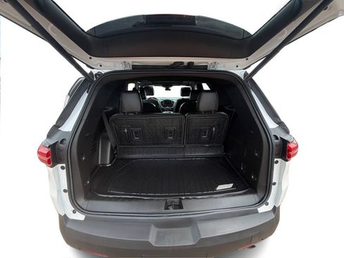 Used 2023 Chevrolet Traverse RS w/ LPO, Floor Liner Package AWD/4WD image 11
