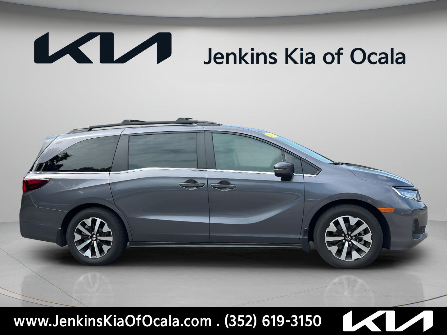 Used 2025 Honda Odyssey EX-L image 2