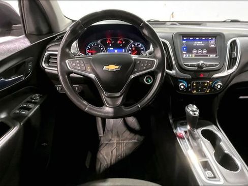 Used 2020 Chevrolet Equinox LT image 8