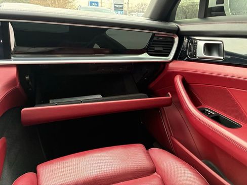 Used 2018 Porsche Panamera 4S image 47
