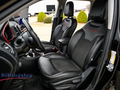 Used 2019 Jeep Compass Trailhawk w/ Cold Weather Group image 10