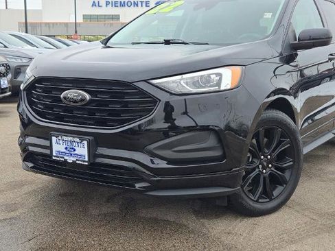 Certified 2022 Ford Edge SE w/ Black Appearance Package image 2