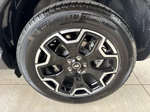 Certified 2025 Ford Bronco Sport Outer Banks w/ Outer Banks Tech Package+ AWD/4WD image 18