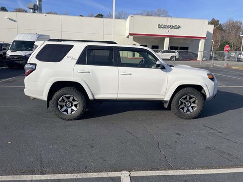 Used 2019 Toyota 4Runner TRD Off-Road image 11