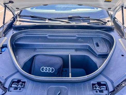 Used 2025 Audi Q6 e-tron Premium w/ Convenience Package AWD/4WD image 28