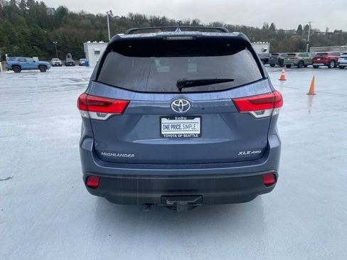 Used 2018 Toyota Highlander XLE image 7