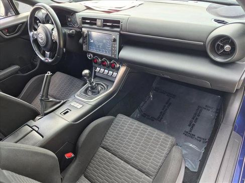 Used 2023 Toyota GR86 RWD image 19