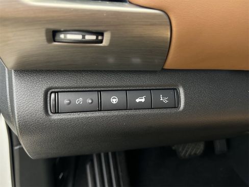 Certified 2024 Nissan Pathfinder Platinum w/ Cargo Package image 15