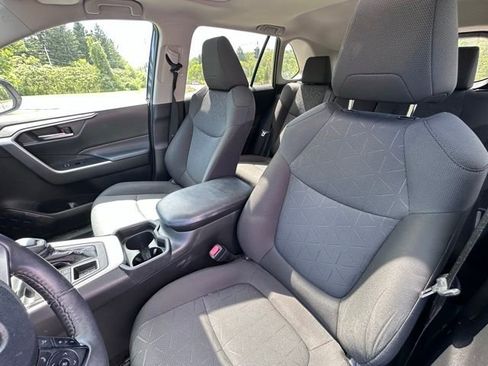 Used 2020 Toyota RAV4 XLE w/ Convenience Package AWD/4WD image 12