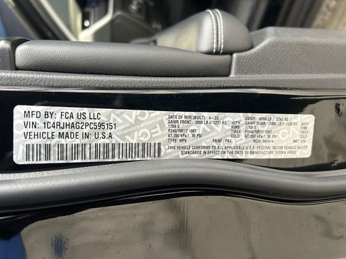 Used 2023 Jeep Grand Cherokee Laredo w/ Trailer Tow Prep Group (B) image 34