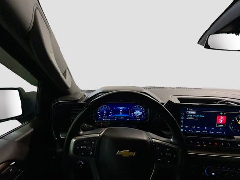 Used 2023 Chevrolet Silverado 1500 LT AWD/4WD image 7
