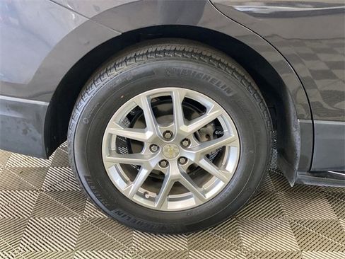 Used 2022 Chevrolet Equinox LT image 38