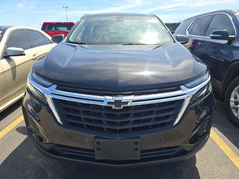 Used 2024 Chevrolet Equinox LS AWD/4WD image 2
