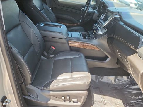 Used 2018 Chevrolet Suburban Premier AWD/4WD image 17