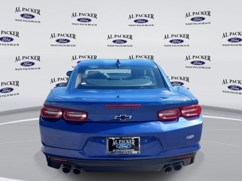 Used 2021 Chevrolet Camaro LT image 4