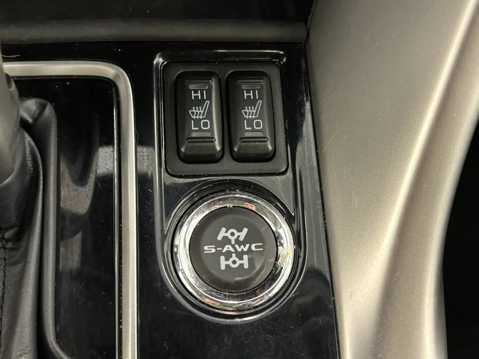 Used 2024 Mitsubishi Eclipse Cross LE AWD/4WD image 44