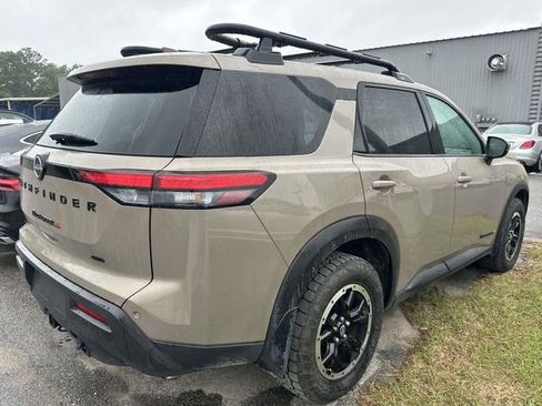 Used 2025 Nissan Pathfinder Rock Creek AWD/4WD image 17