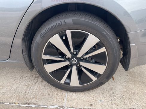 Certified 2022 Nissan Altima 2.5 SV w/ SV Premium Package image 7