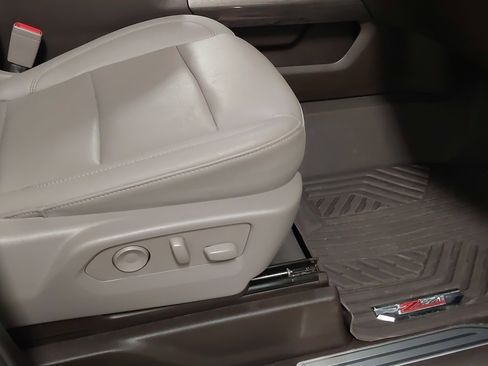 Used 2024 Chevrolet Silverado 1500 LTZ w/ Z71 Off-Road Package image 28