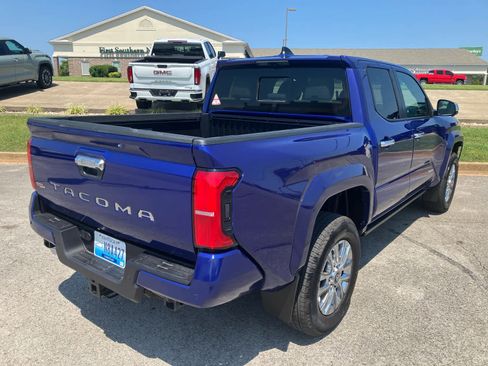 Used 2024 Toyota Tacoma Limited image 7