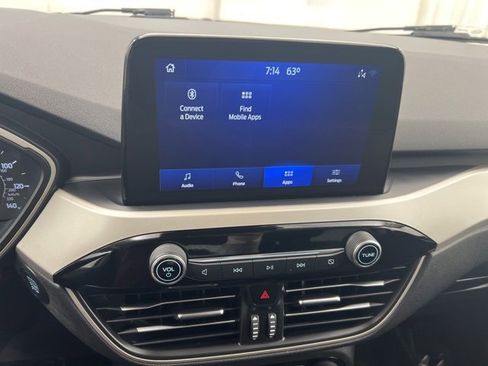 Used 2022 Ford Escape SEL image 17