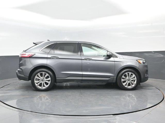 Certified 2024 Ford Edge Titanium AWD/4WD image 3