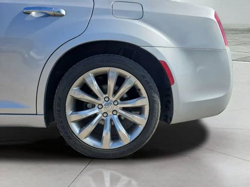 Used 2020 Chrysler 300 Limited RWD image 29