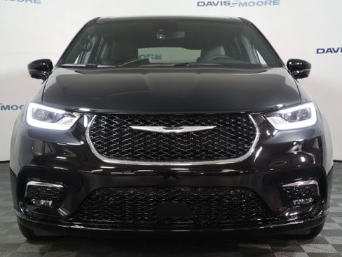 New 2026 Chrysler Pacifica Select image 13