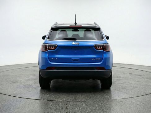 Used 2025 Jeep Compass Limited AWD/4WD image 7