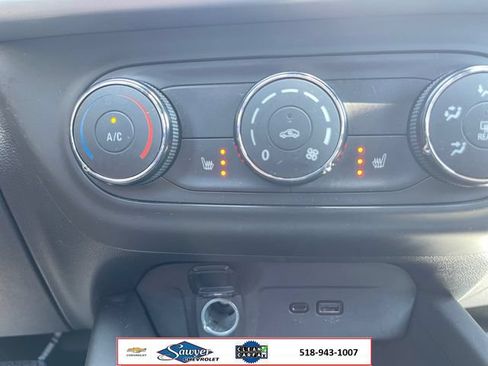 Certified 2024 Chevrolet Trax RS FWD image 23