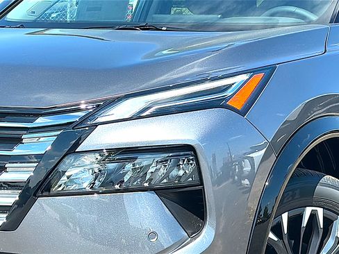 New 2026 Nissan Rogue Platinum AWD/4WD image 4