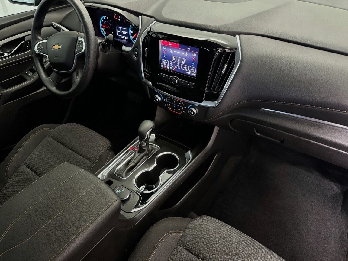 Used 2021 Chevrolet Traverse LS w/ LPO, Floor Liner Package FWD image 12
