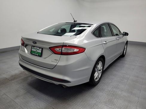 Used 2016 Ford Fusion SE w/ Equipment Group 202A image 9