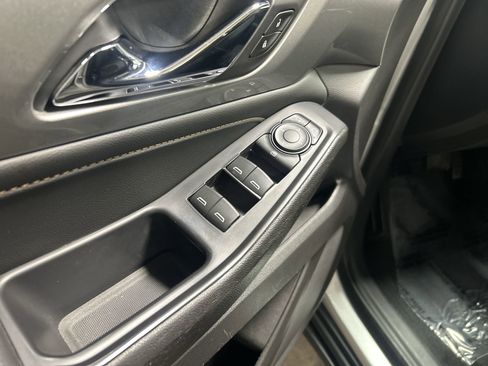 Certified 2021 Chevrolet Traverse LS image 24