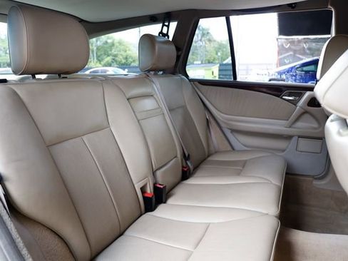 Used 1999 Mercedes-Benz E 320 4MATIC Wagon image 17