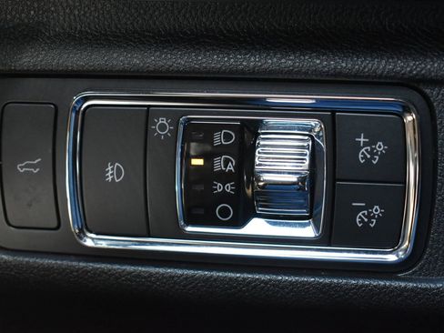 Used 2021 Lincoln Corsair Reserve w/ Equipment Group 201A image 20