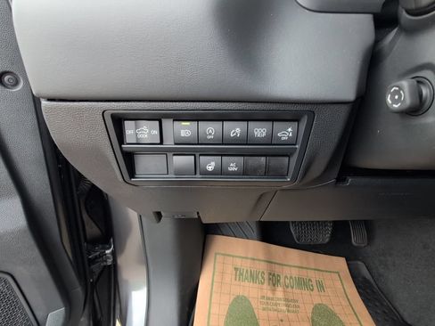 Used 2024 Toyota Tundra Platinum AWD/4WD image 18
