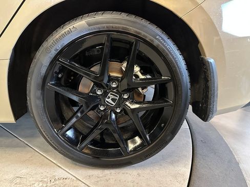 Used 2025 Honda Civic Sport image 25