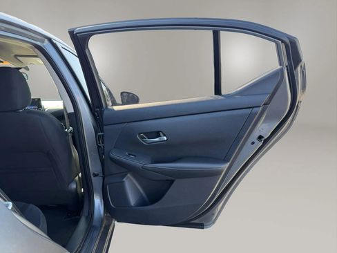 Used 2022 Nissan Sentra SV FWD image 37